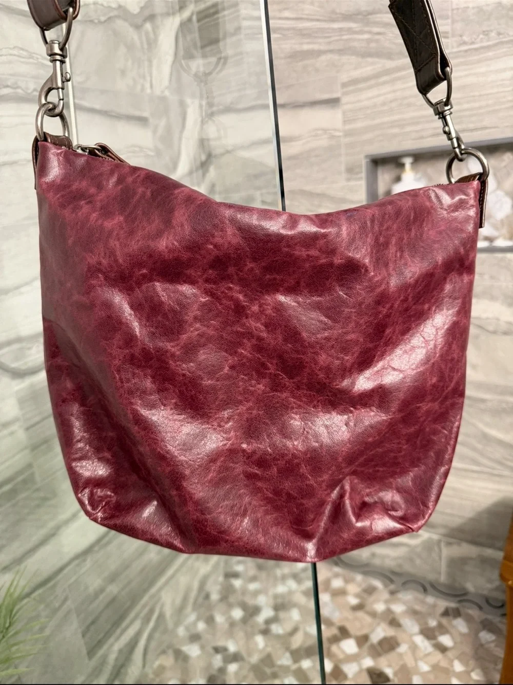 Rough and Tumble small plain front Hobo in Pinot .